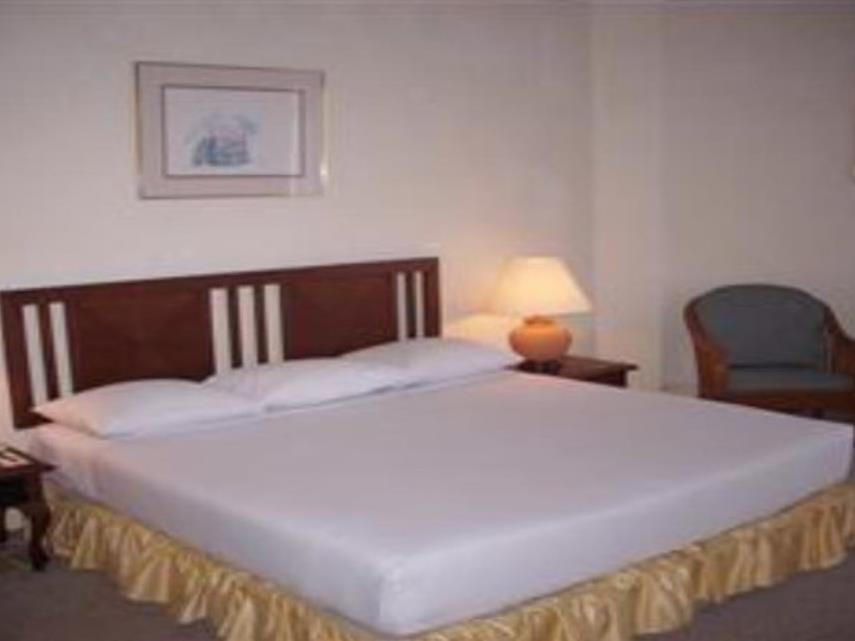 The Orient Star Resort Лумут Екстериор снимка