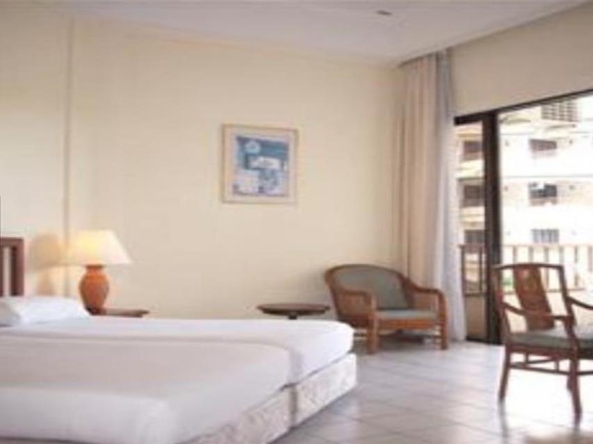 The Orient Star Resort Лумут Екстериор снимка